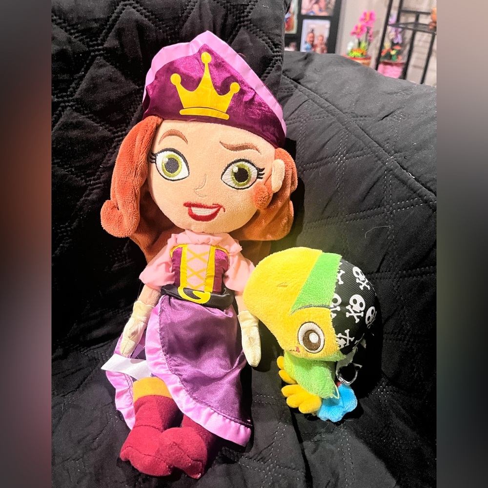 Disney Jake and the never land pirate princess and Perrot Plush